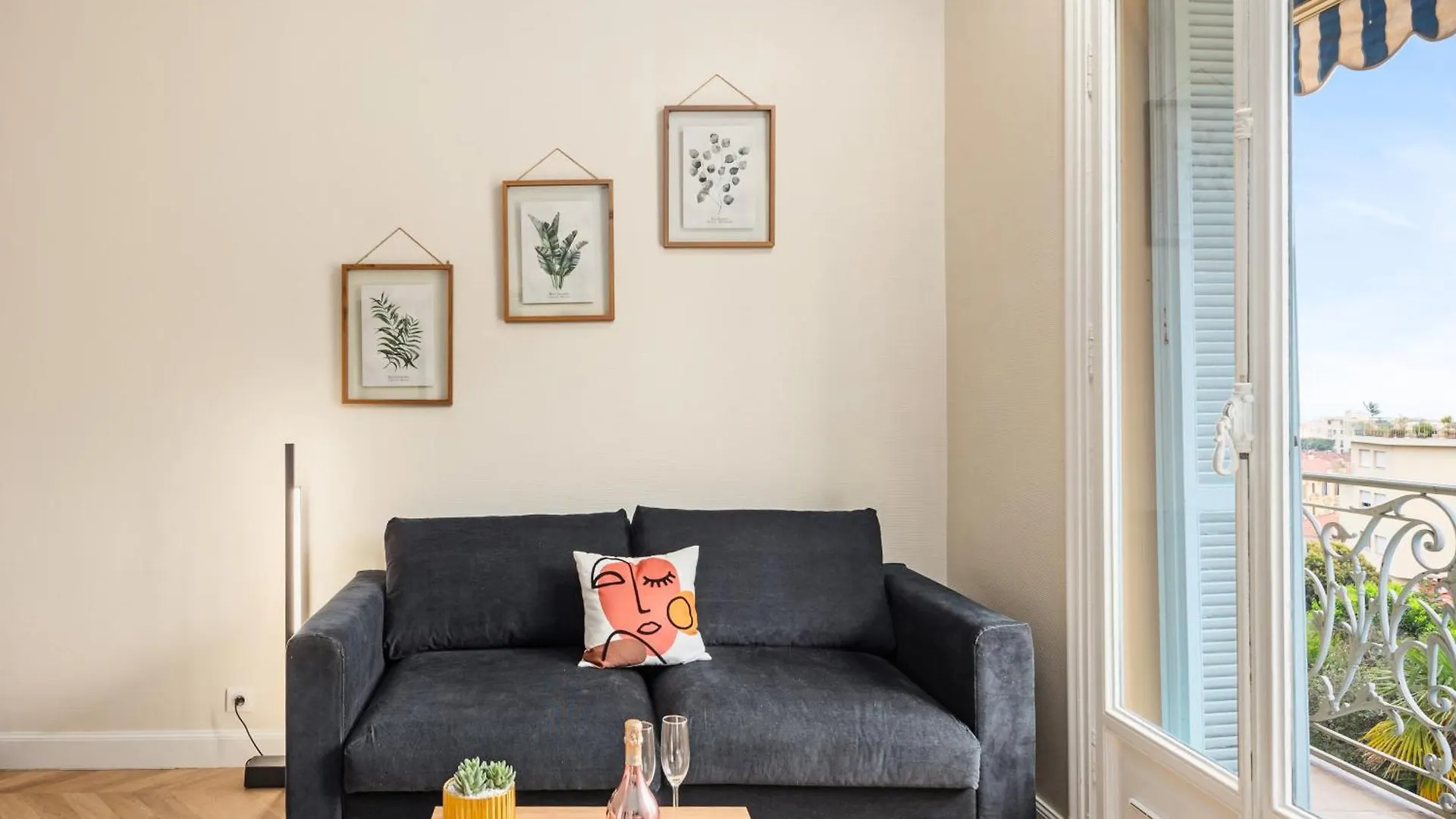 Mont Fleuri- Somptueux 2 Pieces - Parking - Menton Apartment