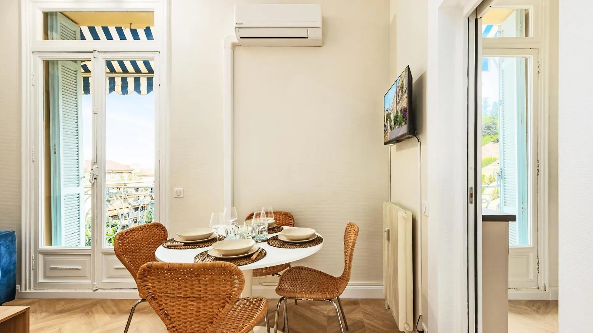 Mont Fleuri- Somptueux 2 Pieces - Parking - Menton Apartment