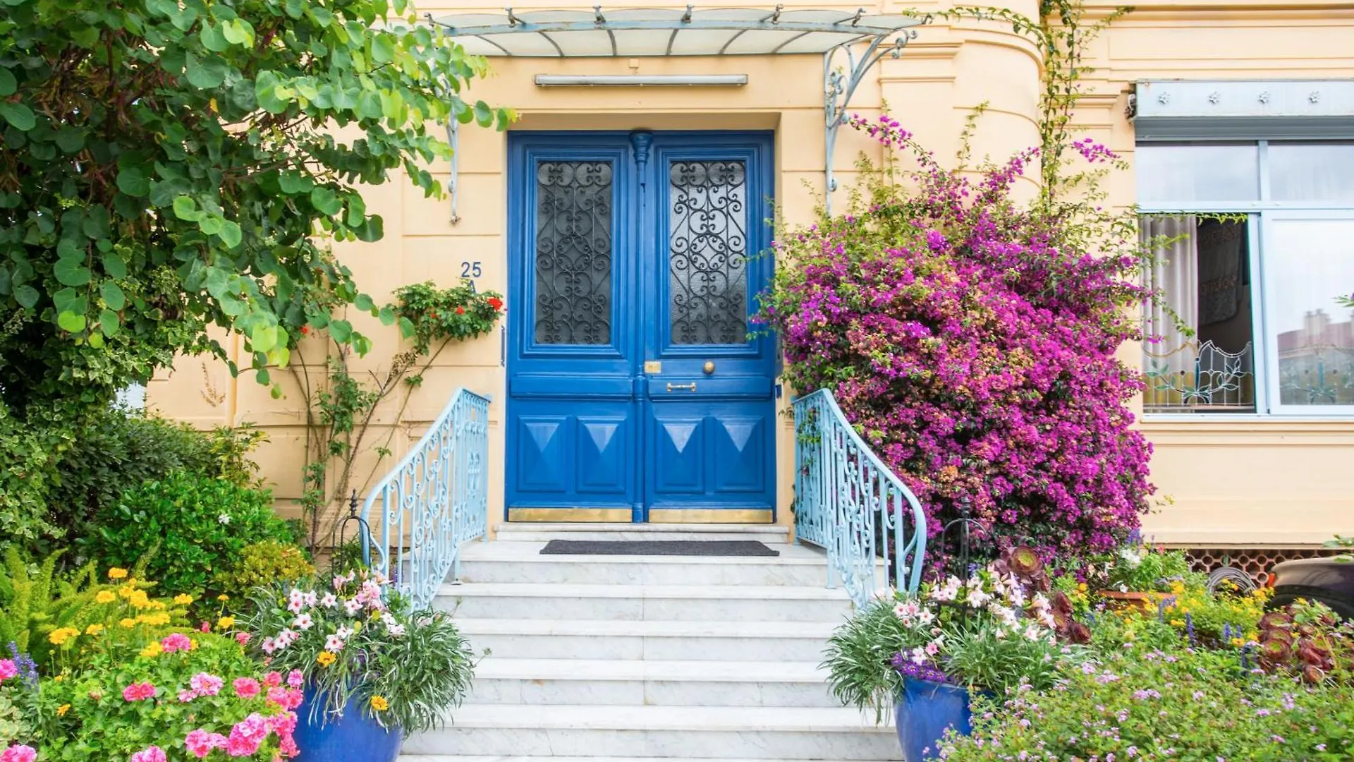 Mont Fleuri- Somptueux 2 Pieces - Parking - Menton Apartment