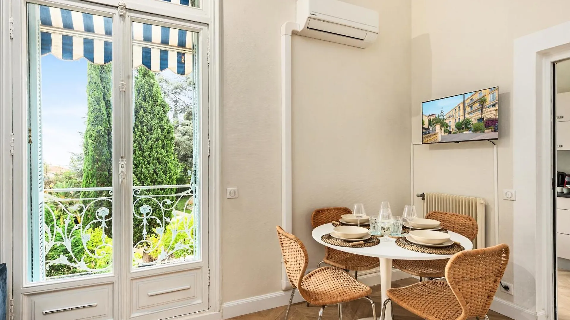 Mont Fleuri- Somptueux 2 Pieces - Parking - Menton Apartment