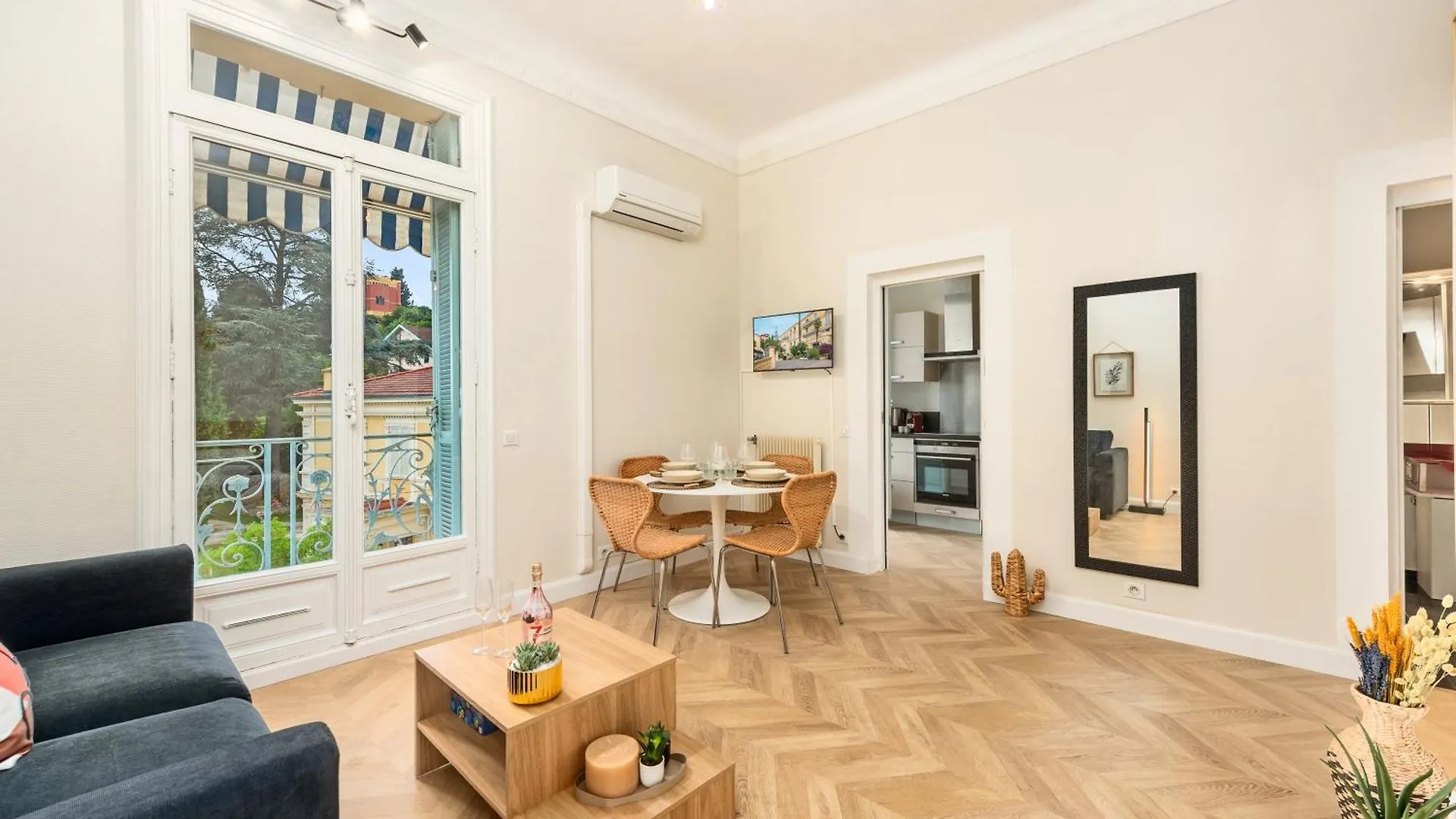 Mont Fleuri- Somptueux 2 Pieces - Parking - Menton Apartment