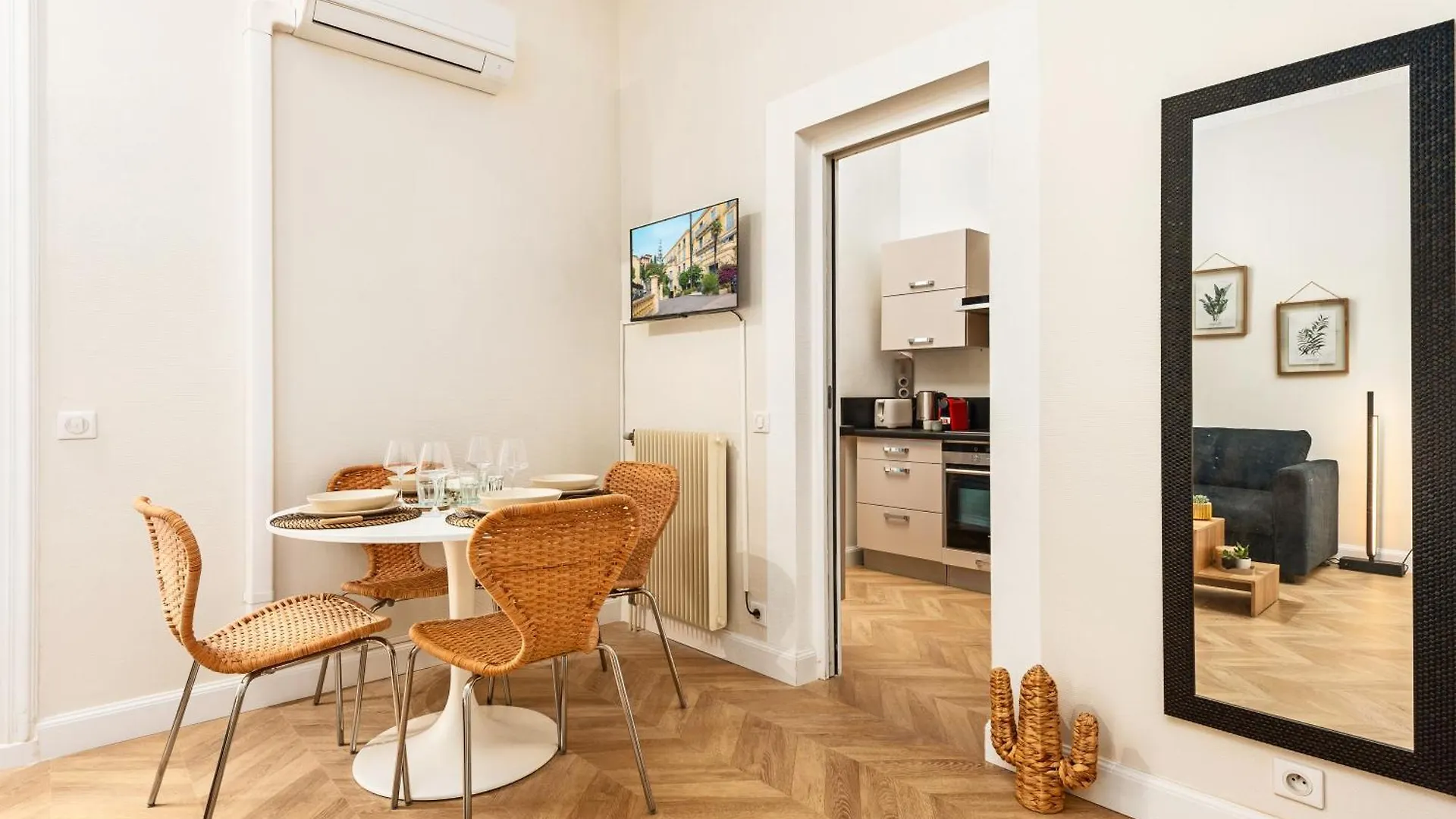 Mont Fleuri- Somptueux 2 Pieces - Parking - Menton Apartment