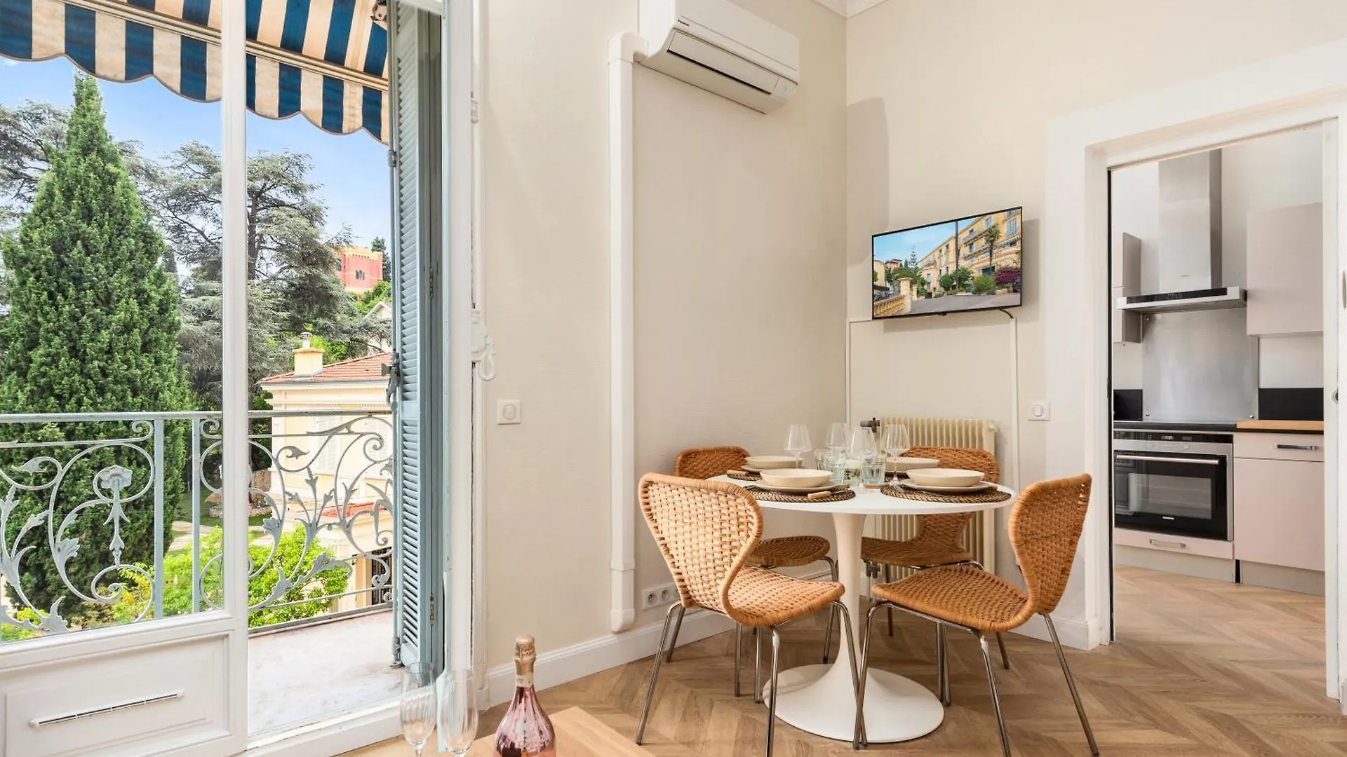 Mont Fleuri- Somptueux 2 Pieces - Parking - Menton Apartment 0*,  France